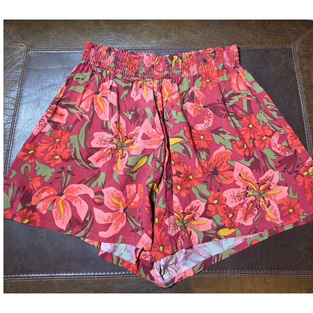Women'secret Shorts Women XL Red Floral Smocked Waist Tropical Lily Print Summer